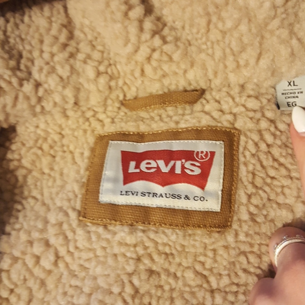 Levis winter jacket - Picture 2 of 4